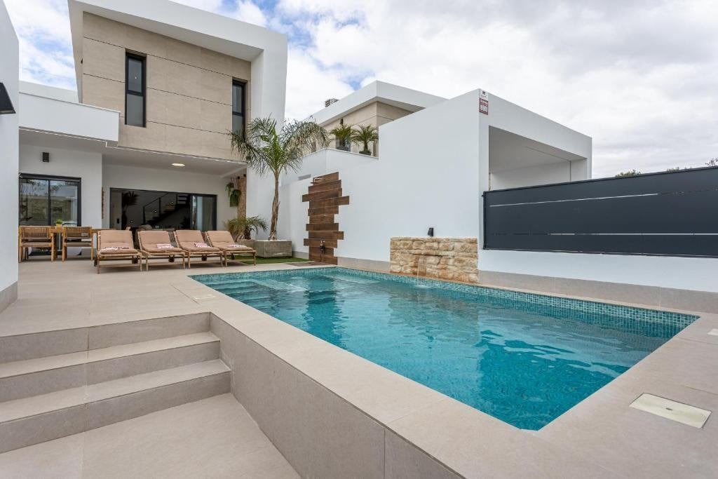 Vakantiewoning 3 Slaapk en 2 badk met zwembad,  Costa Blanca, Dorp, Internet, Costa Blanca, Eigenaar