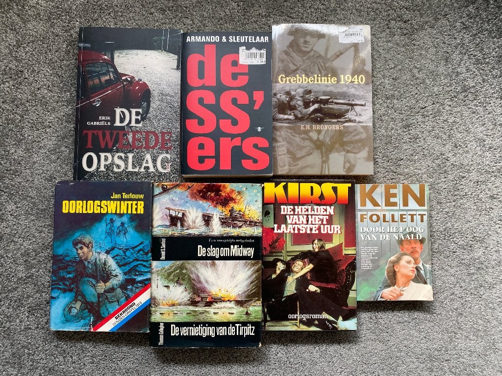 7 oorlogs leesboeken, Ophalen, Zo goed als nieuw, Diverse auteurs