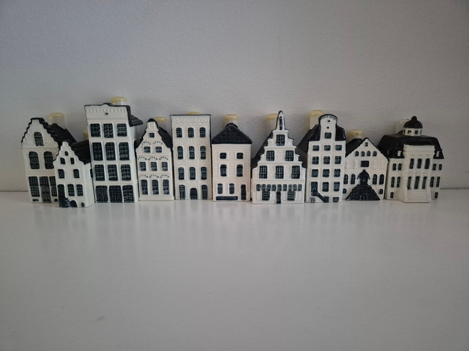 KLM Bols Delfts Blauw Huisjes - Nummer 2, 4, 14, 15, 17, 27, Ophalen of Verzenden, Zo goed als nieuw, Porselein, Beeldje(s)