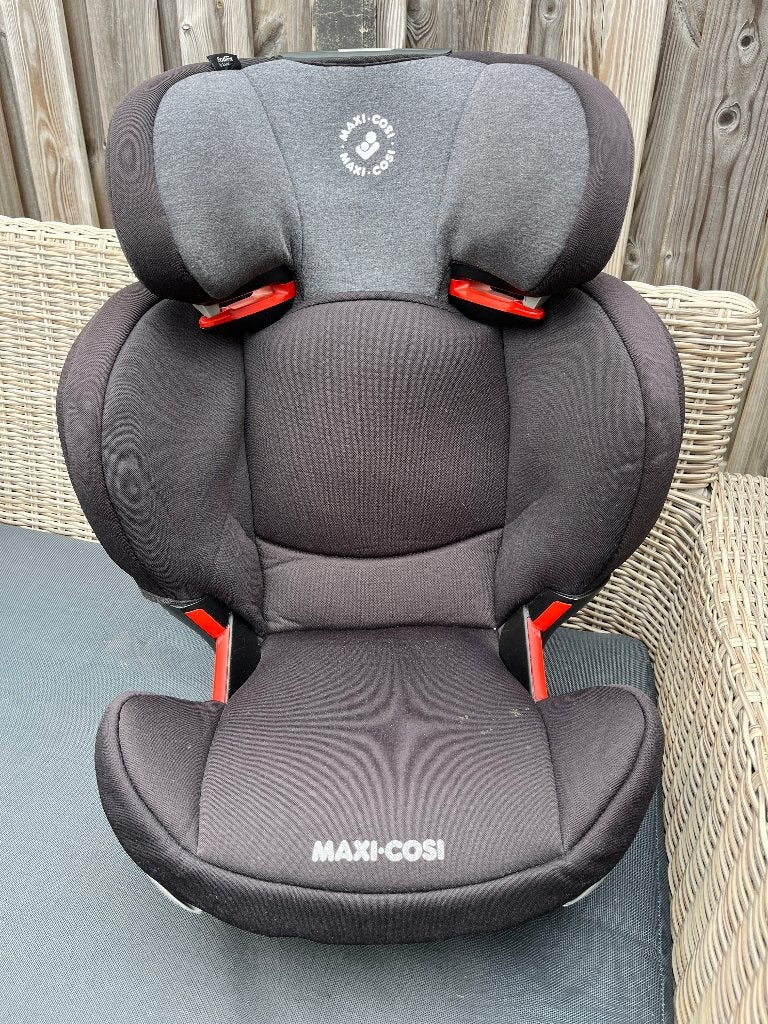 Maxi-Cosi Titan Autostoeltje Basic Black (9-36 kg) Isofix, Kinderen en Baby's, Ophalen, Autogordel of Isofix, Verstelbare rugleuning