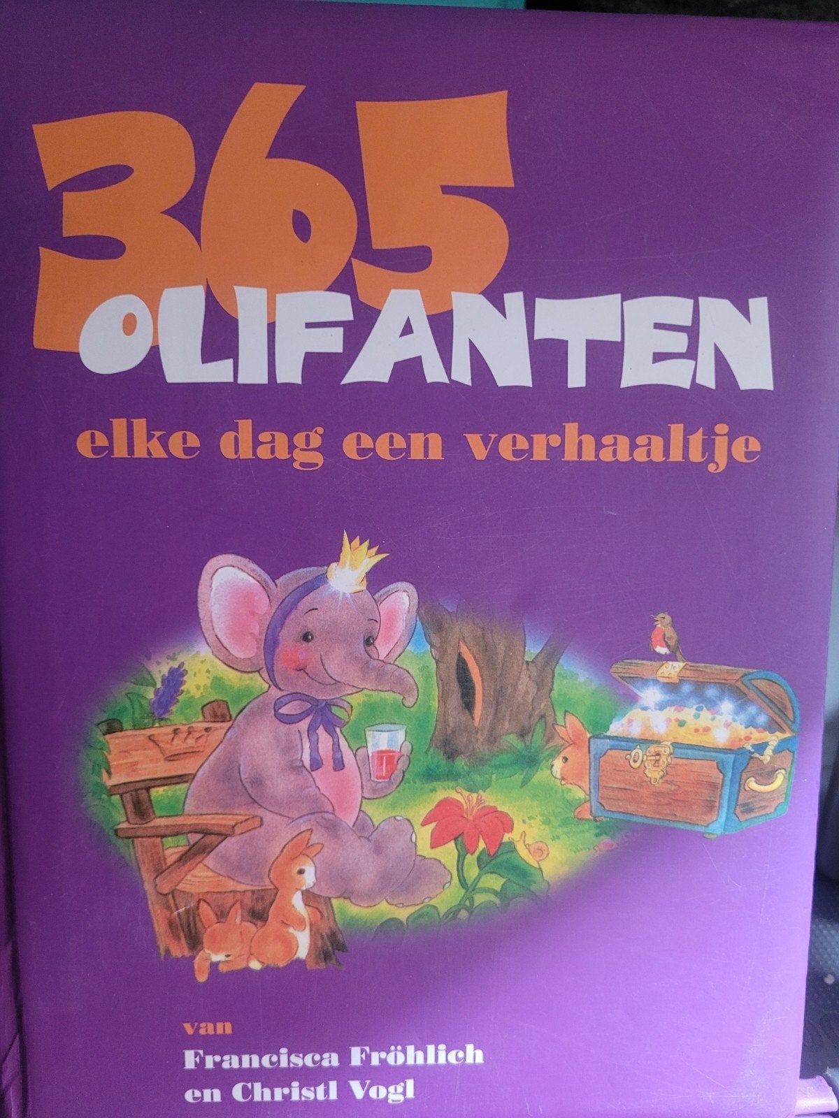 365 Olifanten: Elke Dag een Verhaaltje, Boeken, Ophalen of Verzenden, Gelezen, Francisca Fröhlich en Christl Vogl, Fictie algemeen