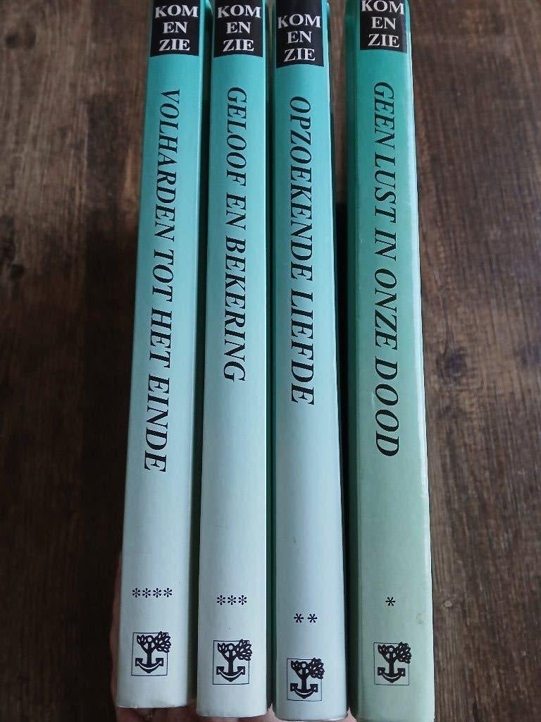 Kom en Zie - Ds. W. Pieters-Ds. G.J. Hiensch-Ds. Tj. de Jong, Ophalen of Verzenden, Zo goed als nieuw, Ds. W. Pieters, Christendom | Protestants