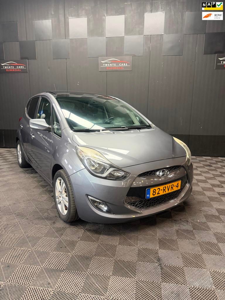 Hyundai Ix20 1.6i i-Catcher | Pano | Camera | Leder | Navi |, Voorwielaandrijving, Euro 5, 125 pk, Gebruikt