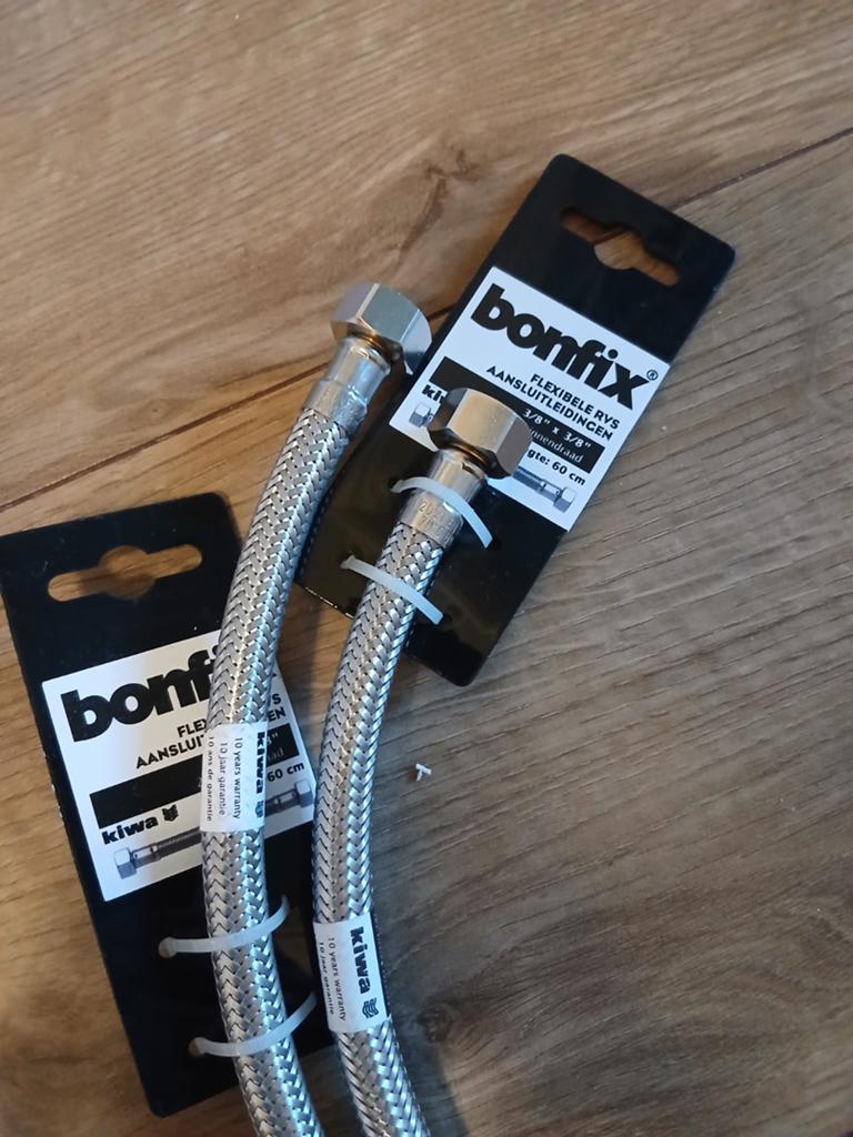 2x Bonfix Flexibele RVS Waterslang 3/8" x 600mm, Doe-het-zelf en Verbouw, Sanitair, Ophalen of Verzenden, Nieuw, Rvs, Douche
