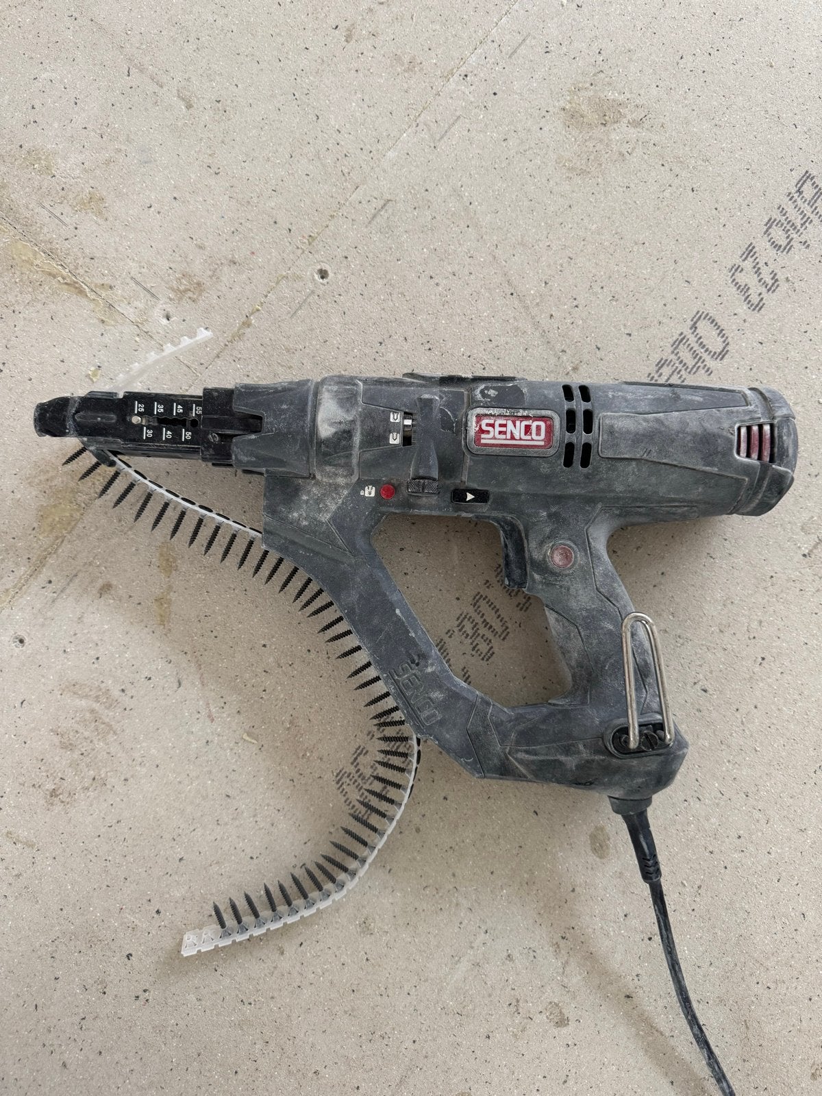 Senco Schroefmachine met magazijn en koffer, Variabele snelheid, Ophalen of Verzenden, Boor- en Schroefmachine, Gebruikt