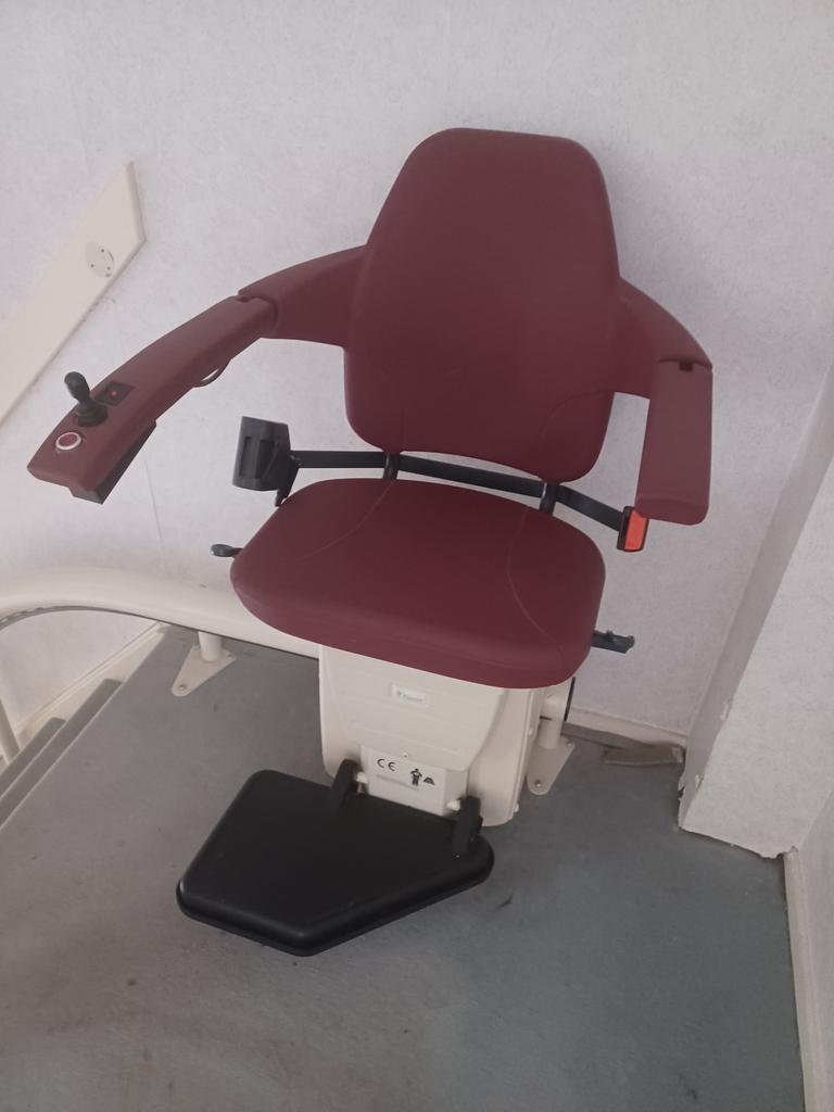 Traplift, Ophalen, Gebruikt, Met bocht