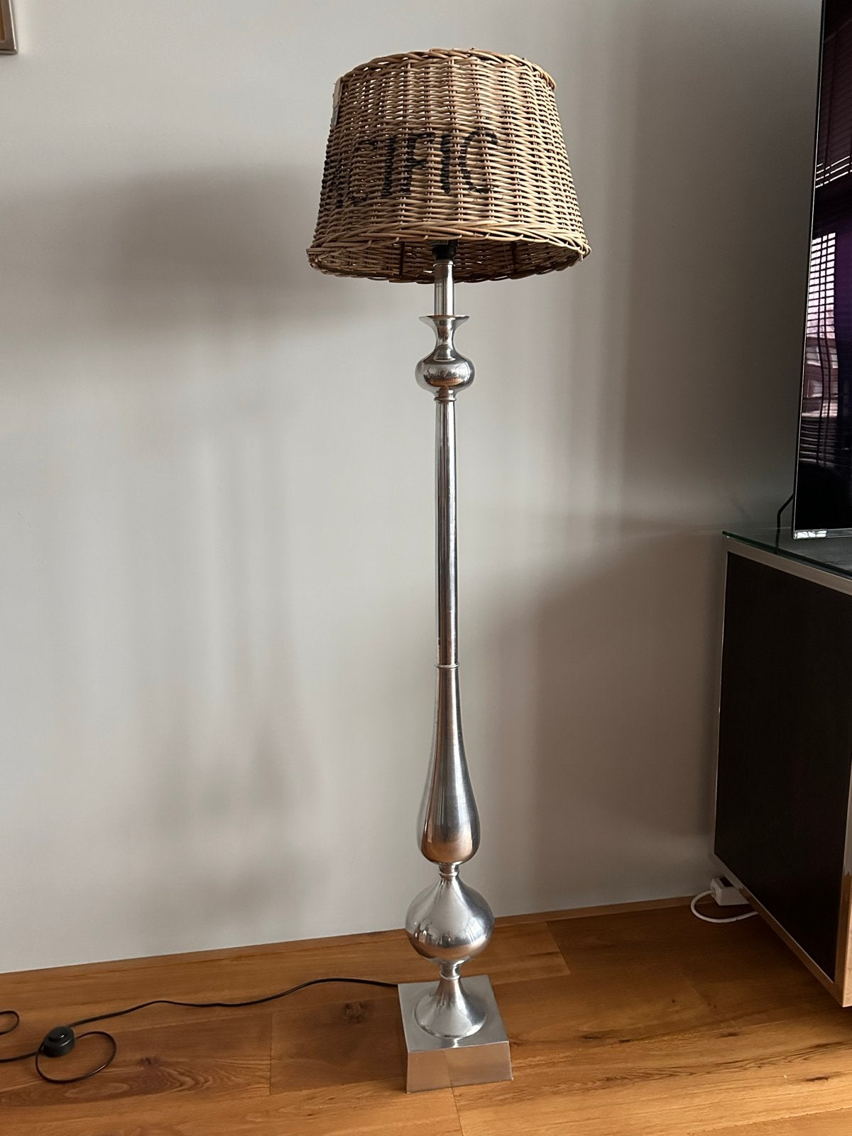 Moderne staande lamp met rieten kap - Riviera Maison Pacific, Ophalen of Verzenden, Zo goed als nieuw, Metaal, 150 tot 200 cm