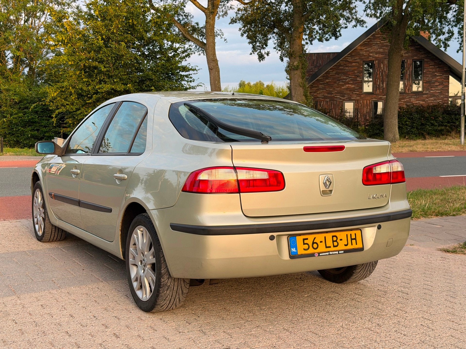 Renault Laguna 1.8-16V Dynamique Koopje, Laguna, Gebruikt, 4 cilinders, Leder en Stof