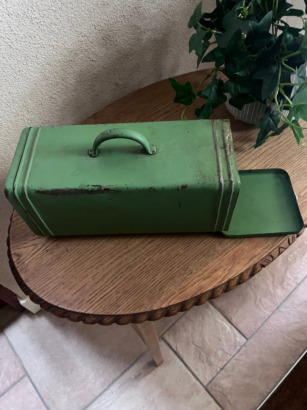 Vintage reseda groen metalen ontbijtkoektrommel cakeblik, Ophalen of Verzenden