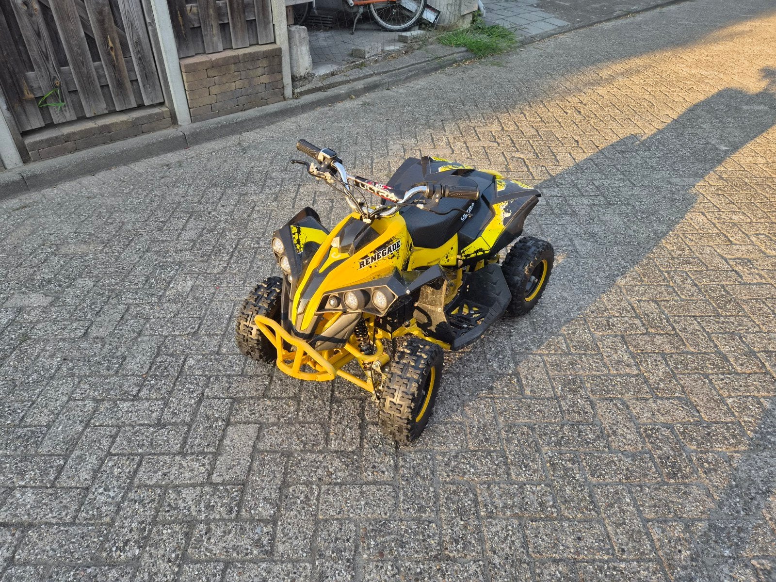 Ultra Quad 1000W met 3 standen en nieuwe banden, Ophalen