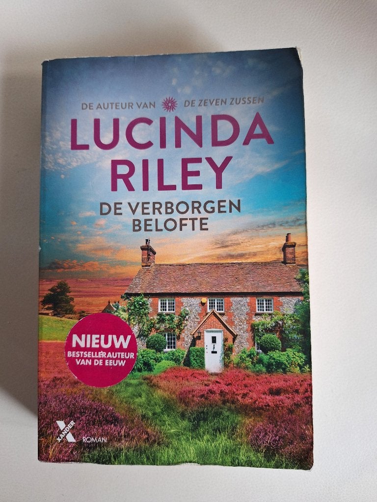 De verborgen belofte – Lucinda Riley, Boeken, Ophalen of Verzenden, Gelezen, Lucinda Riley