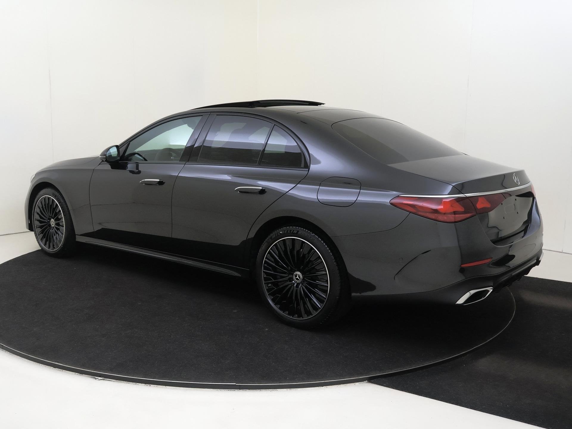 Mercedes-Benz E-klasse 300 e Sport Edition / Premium Plus/ A, Auto's, Automaat, 12 maanden, Achterwielaandrijving, Euro 6