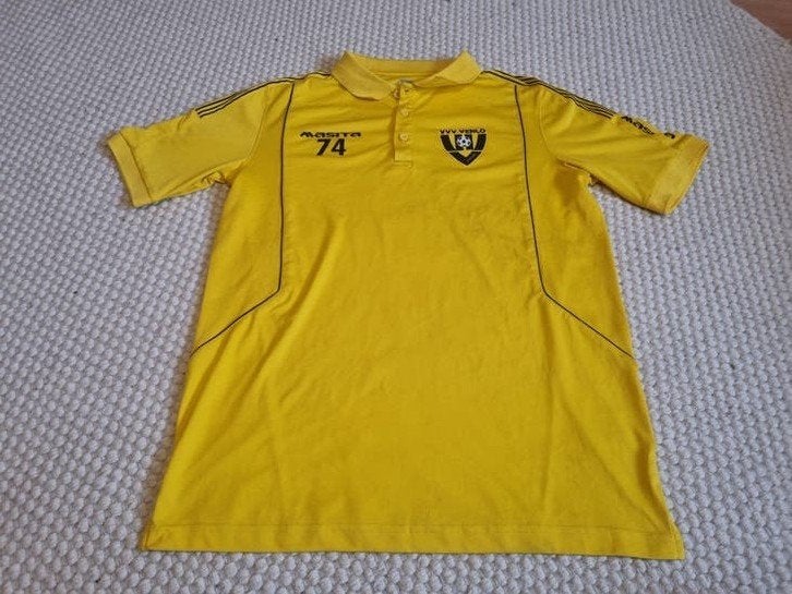 VVV Venlo Masita Player Worn Voetbalshirt #74 Maat M, Sport en Fitness, Maat M, Ophalen of Verzenden, Zo goed als nieuw, Shirt