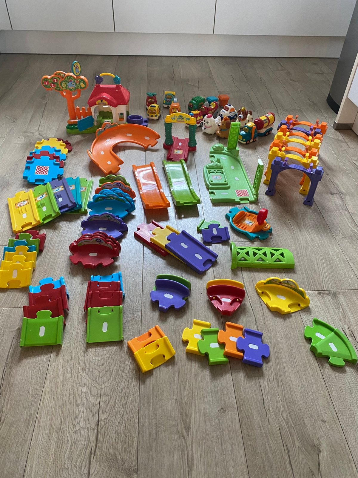 Verzameling VTech Toet Toet auto’s en wegdelen, Ophalen, Gebruikt, 2 tot 4 jaar