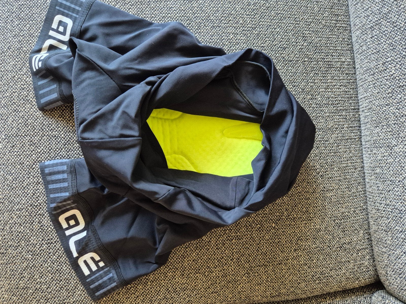Nieuwe ongedragen Alé korte fietsbroek voor dames maat S, Ophalen of Verzenden, Nieuw, Dames, Bovenkleding