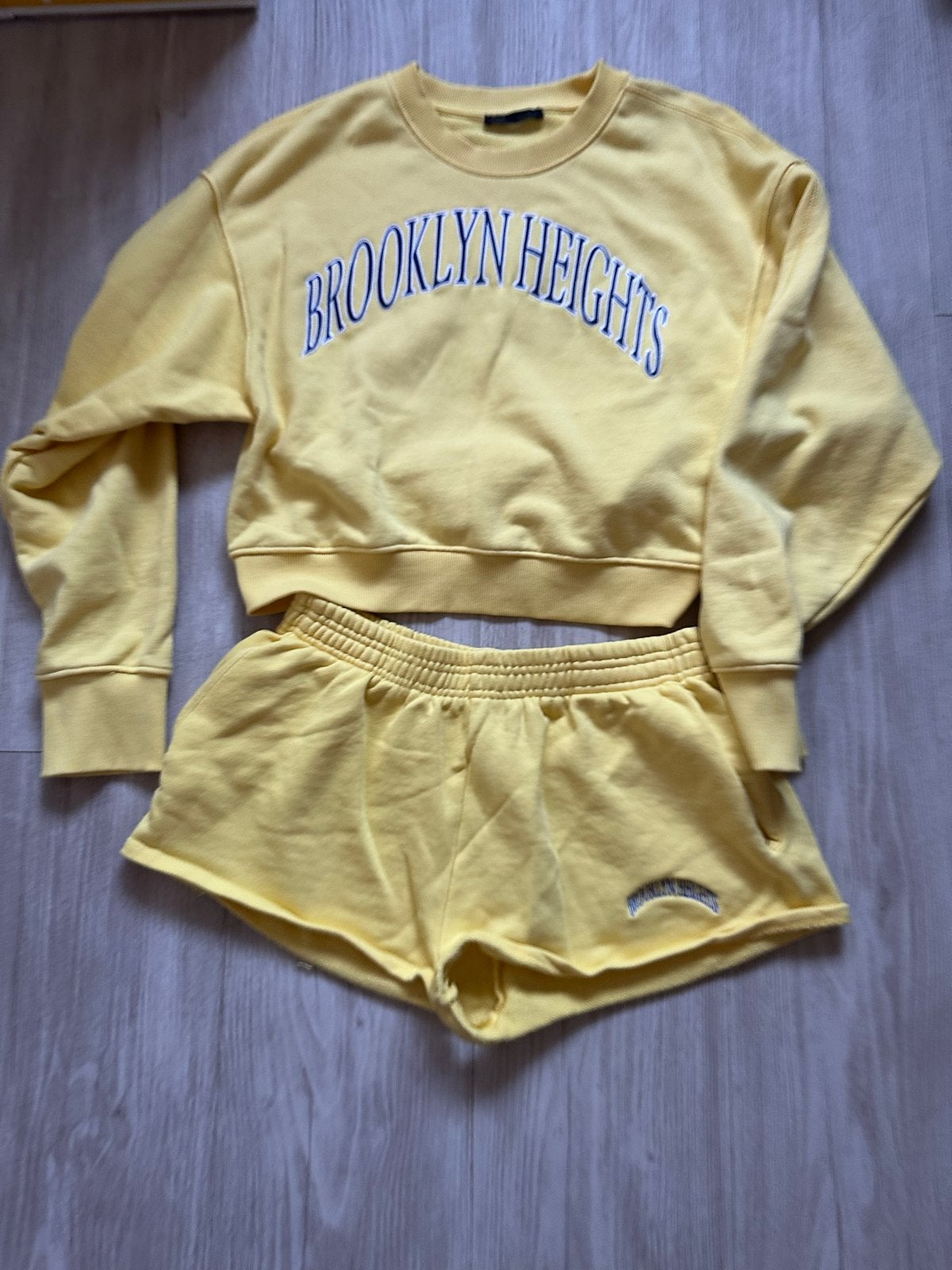 Gele 'Zara Brooklyn Heights' Cropped Trui & Short Set, Kleding | Dames, Truien en Vesten, Ophalen of Verzenden, Zo goed als nieuw