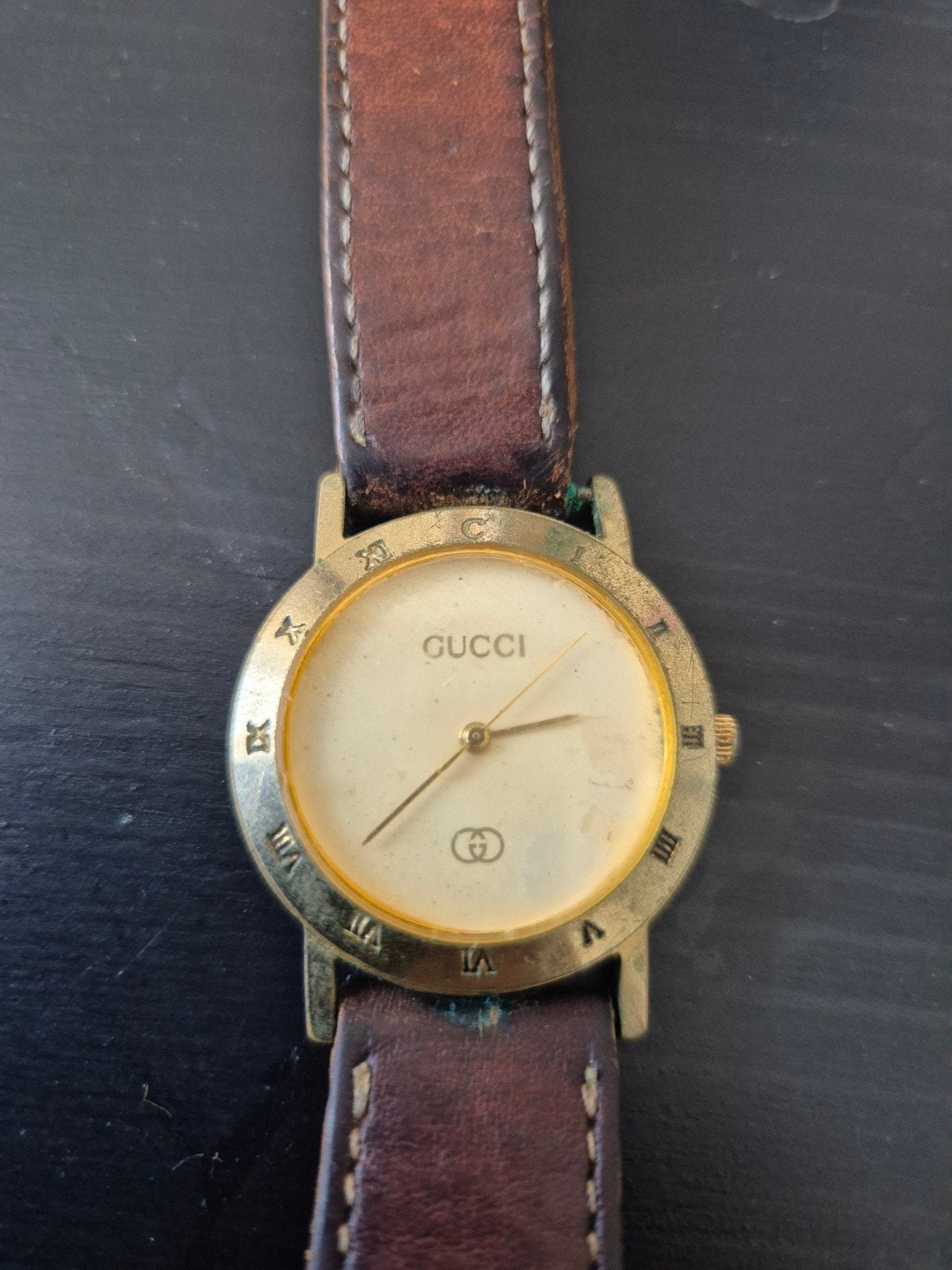 Gucci Polshorloge met Leren Bandje - Vintage Stijl, Sieraden, Tassen en Uiterlijk, Overige materialen, Polshorloge, Ophalen of Verzenden
