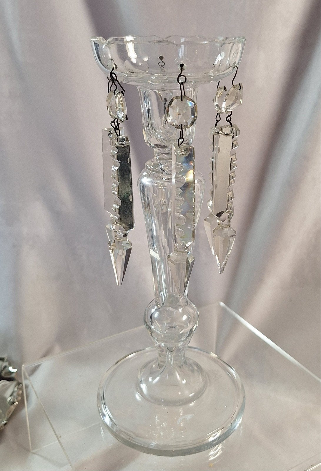 Antieke kandelaar met pegels - Kristal, Ophalen of Verzenden, Kristal