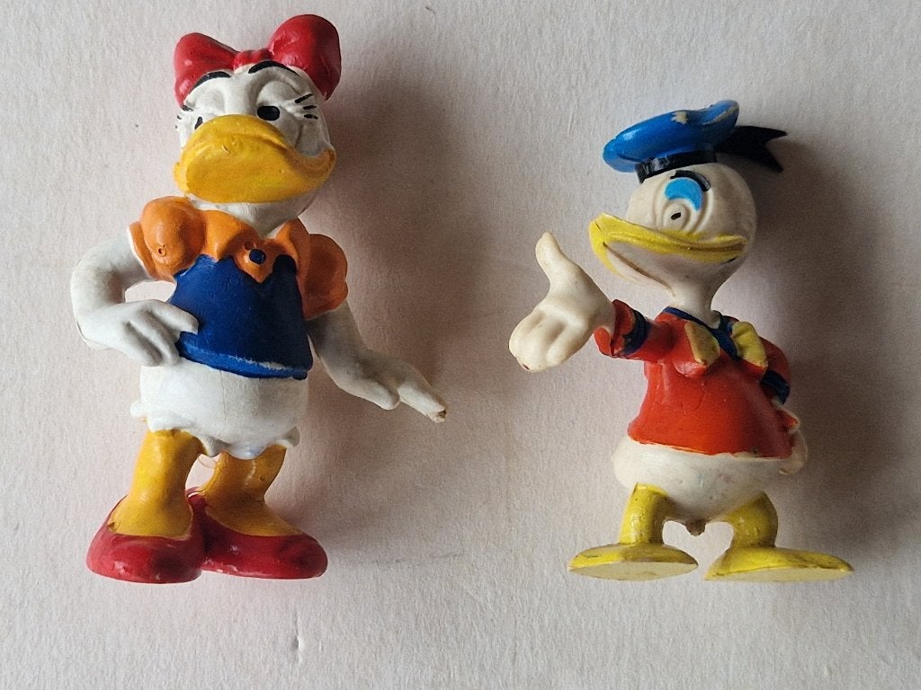 Vintage speelfiguurtjes. Katrien Duck. en Donald Duck, Verzamelen, Ophalen of Verzenden, Donald Duck, Gebruikt, Beeldje of Figuurtje
