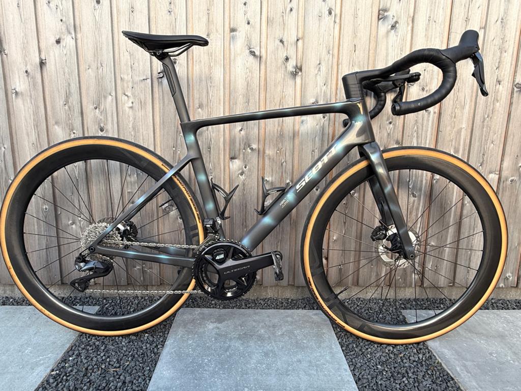 Gave Scott Addict RC 10 2025 - maat 54 - Powermeter 2 zijdig, Fietsen en Brommers, Fietsen | Racefietsen, 28 inch, Carbon, Heren