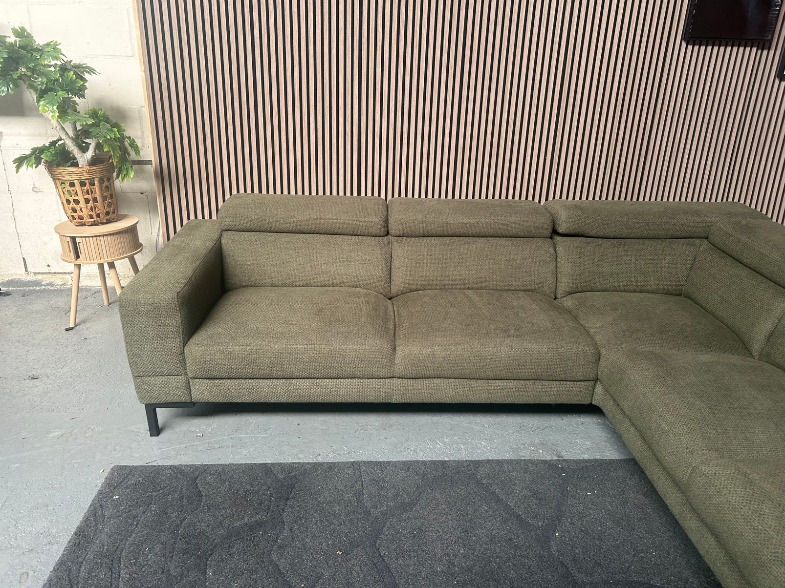 GRATIS LEVERING Hoekbank Donkergroen  270X222 GEREINIGD, Ophalen of Verzenden, Zo goed als nieuw, Vierpersoons of meer, Stof