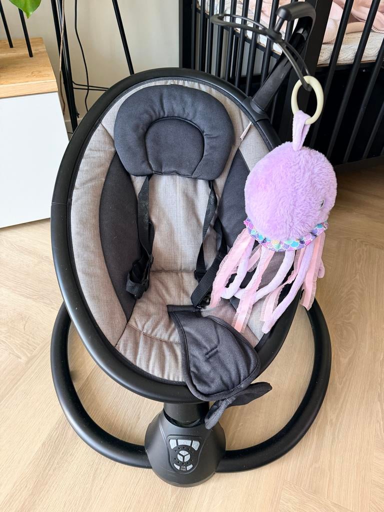 Qute elektrische babystoel met muziek en schommelfunctie, Overige merken, Verstelbaar, Schommelstoel, Ophalen of Verzenden
