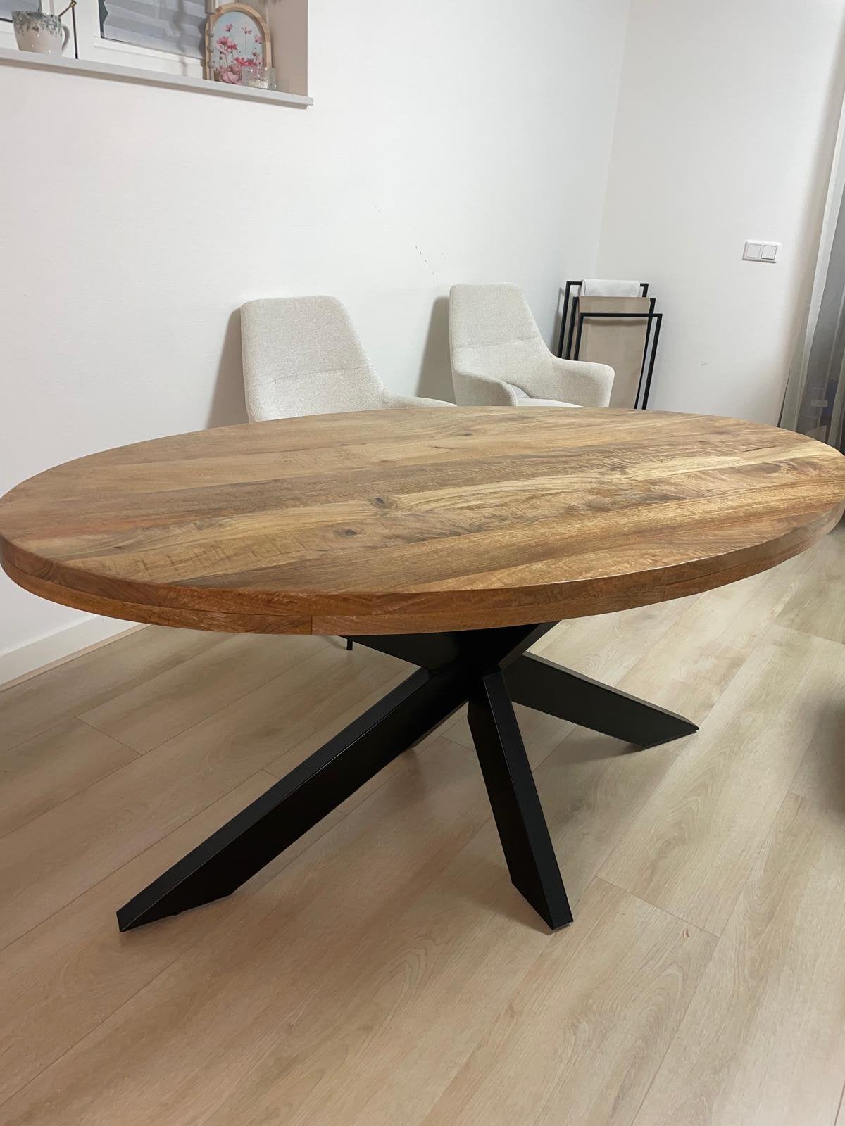 Ovale eettafel mangohout, Eikenhout, Zo goed als nieuw, Vijf personen of meer, 150 tot 200 cm