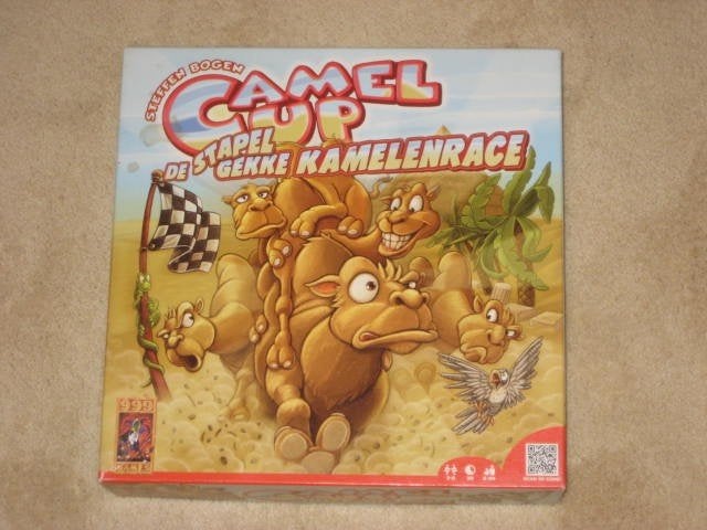 Camel up De stapelgekke kamelenrace  999 games ZGAN, Ophalen of Verzenden, Zo goed als nieuw
