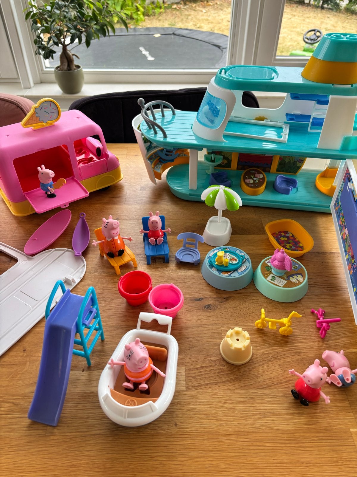 Peppa Pig Speelset: Camper, Boot en Cruise Schip, Ophalen, Gebruikt, Jongen of Meisje