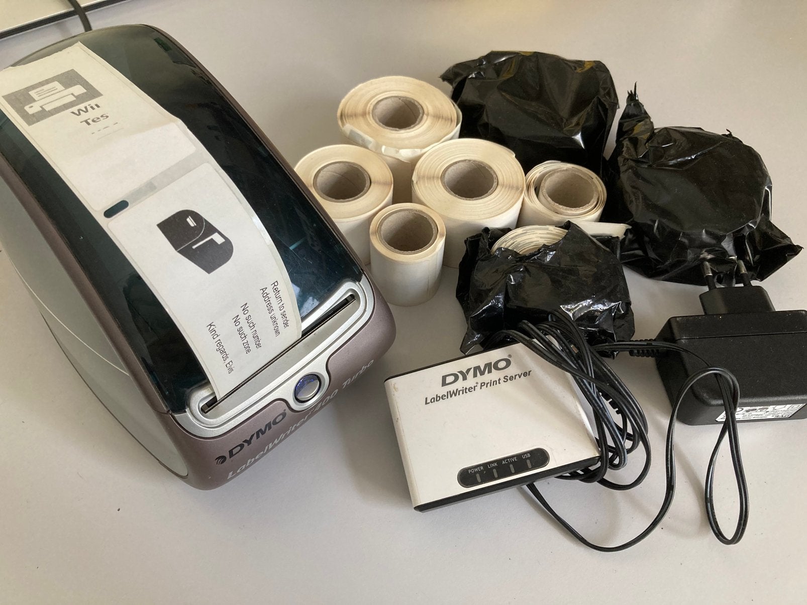 Dymo LabelWriter 400 Turbo + printserver + veel rollen, Computers en Software, Ophalen of Verzenden, Gebruikt, Etiket