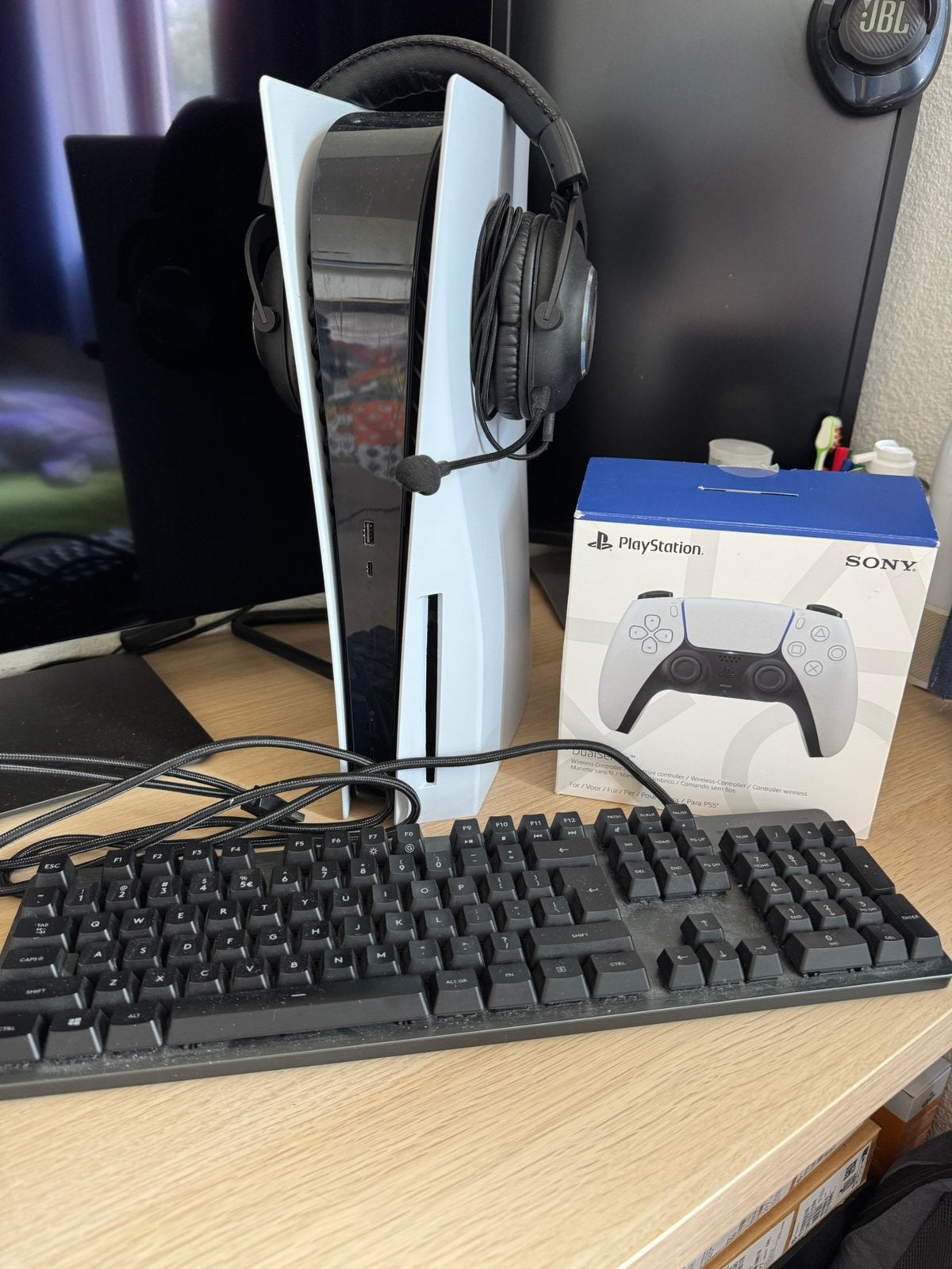 PlayStation 5 Disc & Logi G413 Toetsenbord & G Pro X Headset, Spelcomputers en Games, Spelcomputers | Sony PlayStation 5, Ophalen