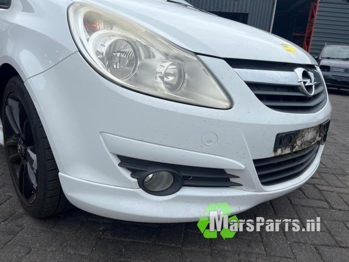 Voorbumper van een Opel Corsa, Gebruikt, -, -, Opel