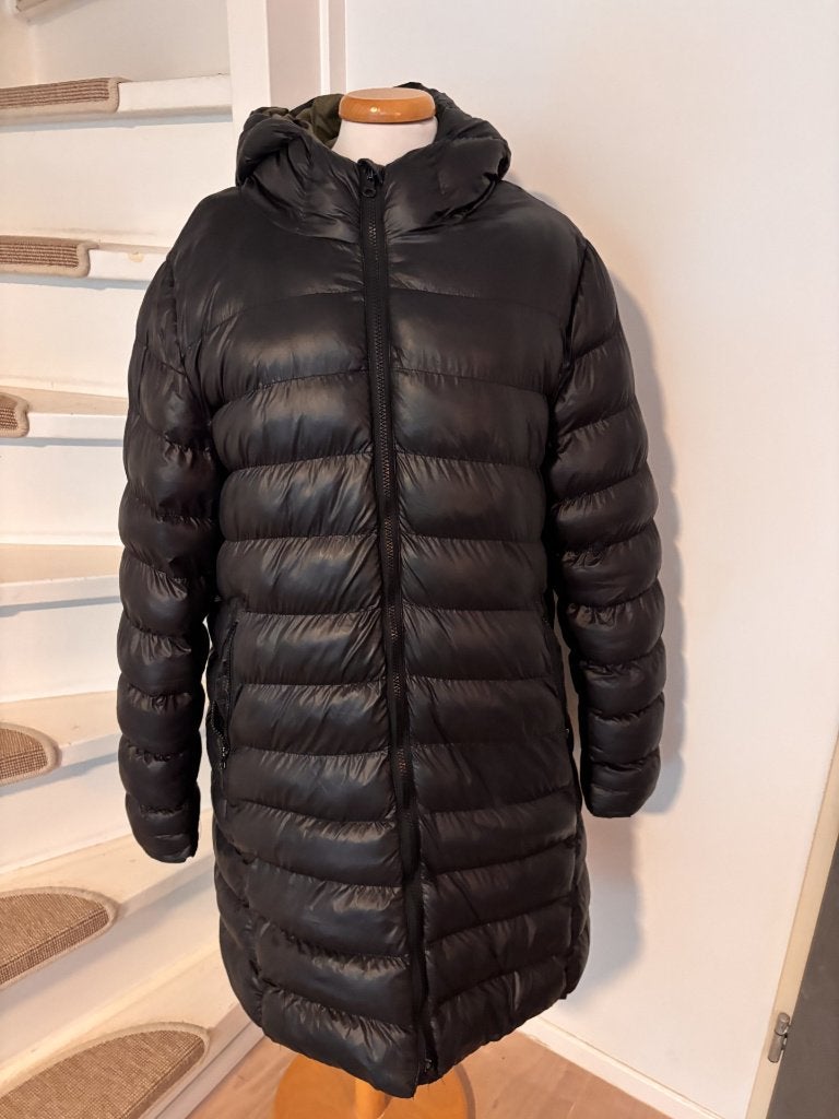 Puffer gewatteerde zwarte jas met capuchon mt.L, Zwart, Maat 42/44 (L), Ophalen of Verzenden, Zo goed als nieuw