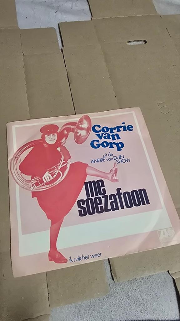 Corrie van Gorp - Me Soezafoon / Ik Ruik Het Weer Single, Gebruikt, 7 inch, Single, Ophalen of Verzenden