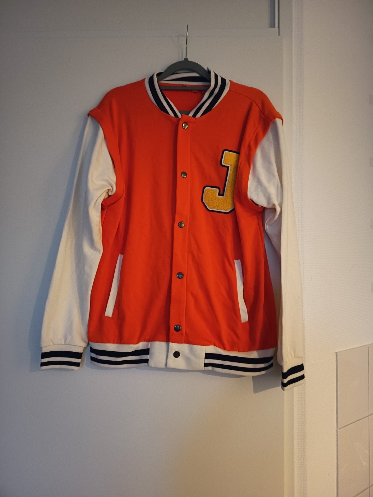 Juice Jack Holland Varsity Jacket Oranje/Wit Maat S/M, Kleding | Heren, Jassen | Zomer, Oranje, Ophalen of Verzenden, Juice Jack