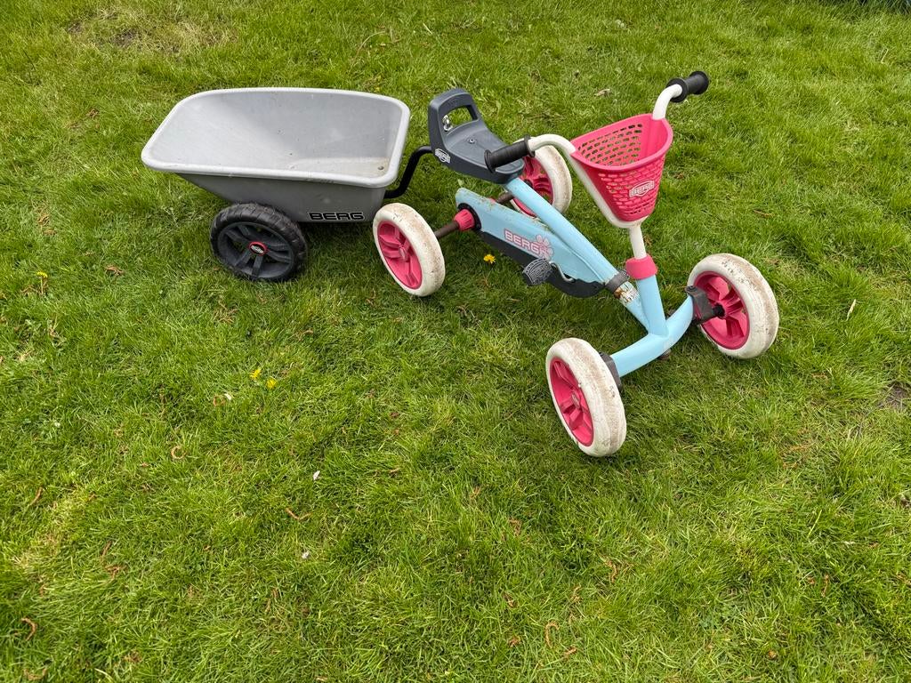 BERG skelter buzzy bloom met aanhanger (te koop als set), Kinderen en Baby's, Speelgoed | Buiten | Skelters, Ophalen, Gebruikt