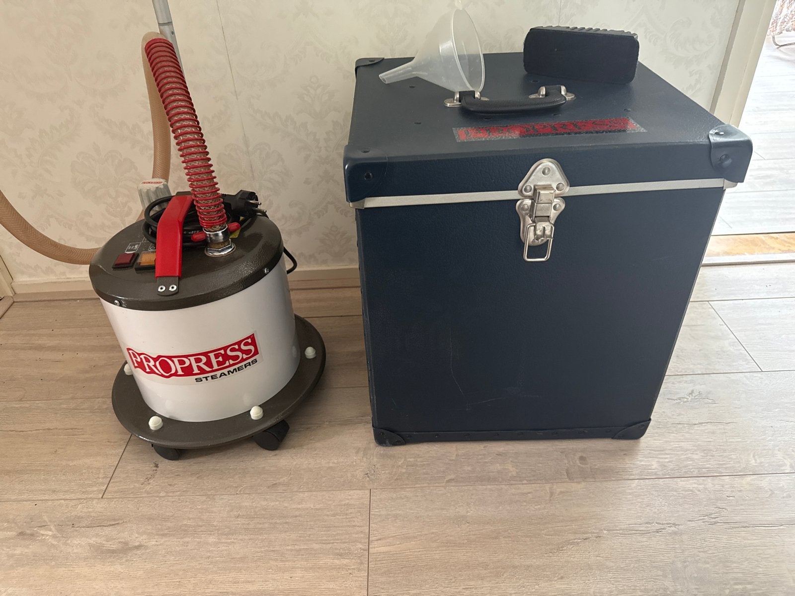 Propress 2500 Series Draagbare Kledingstomer, Ophalen of Verzenden, Gebruikt, Kledingstomer