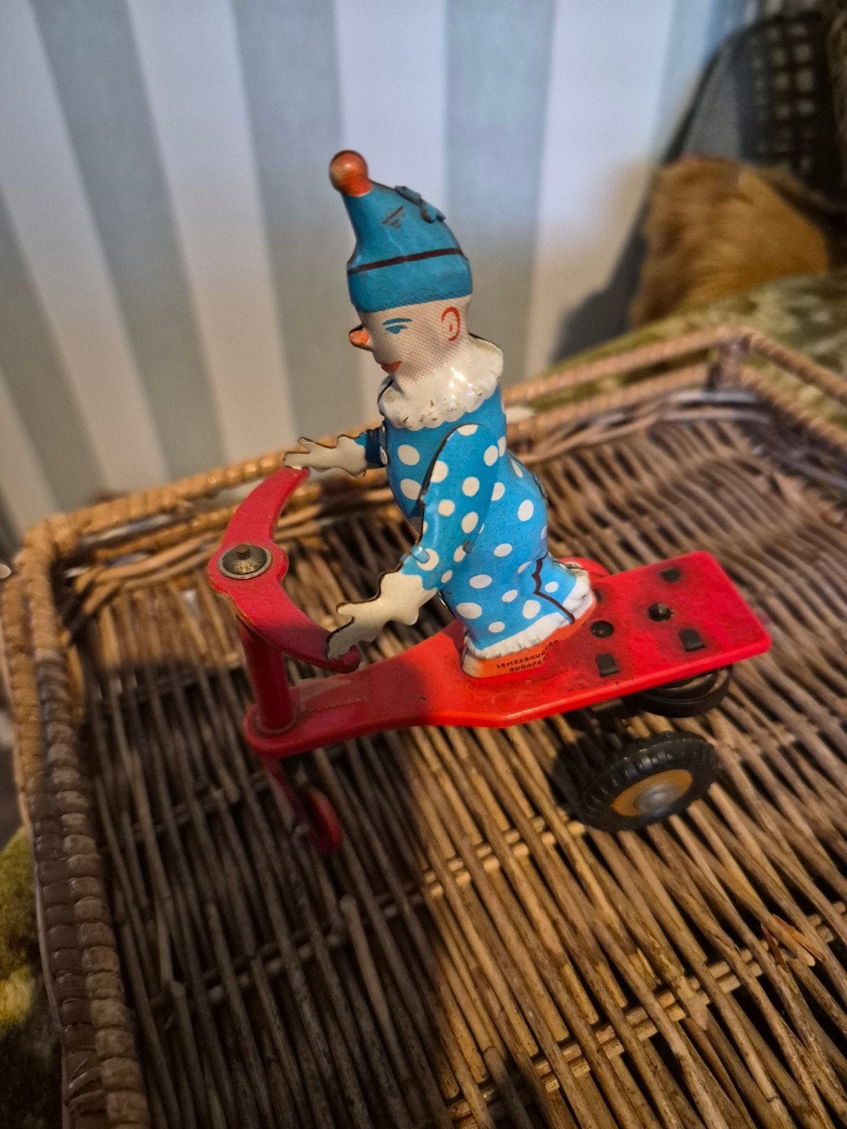 Vintage Lemezárugyár Boedapest Clown op Scooter Speelgoed, Ophalen of Verzenden