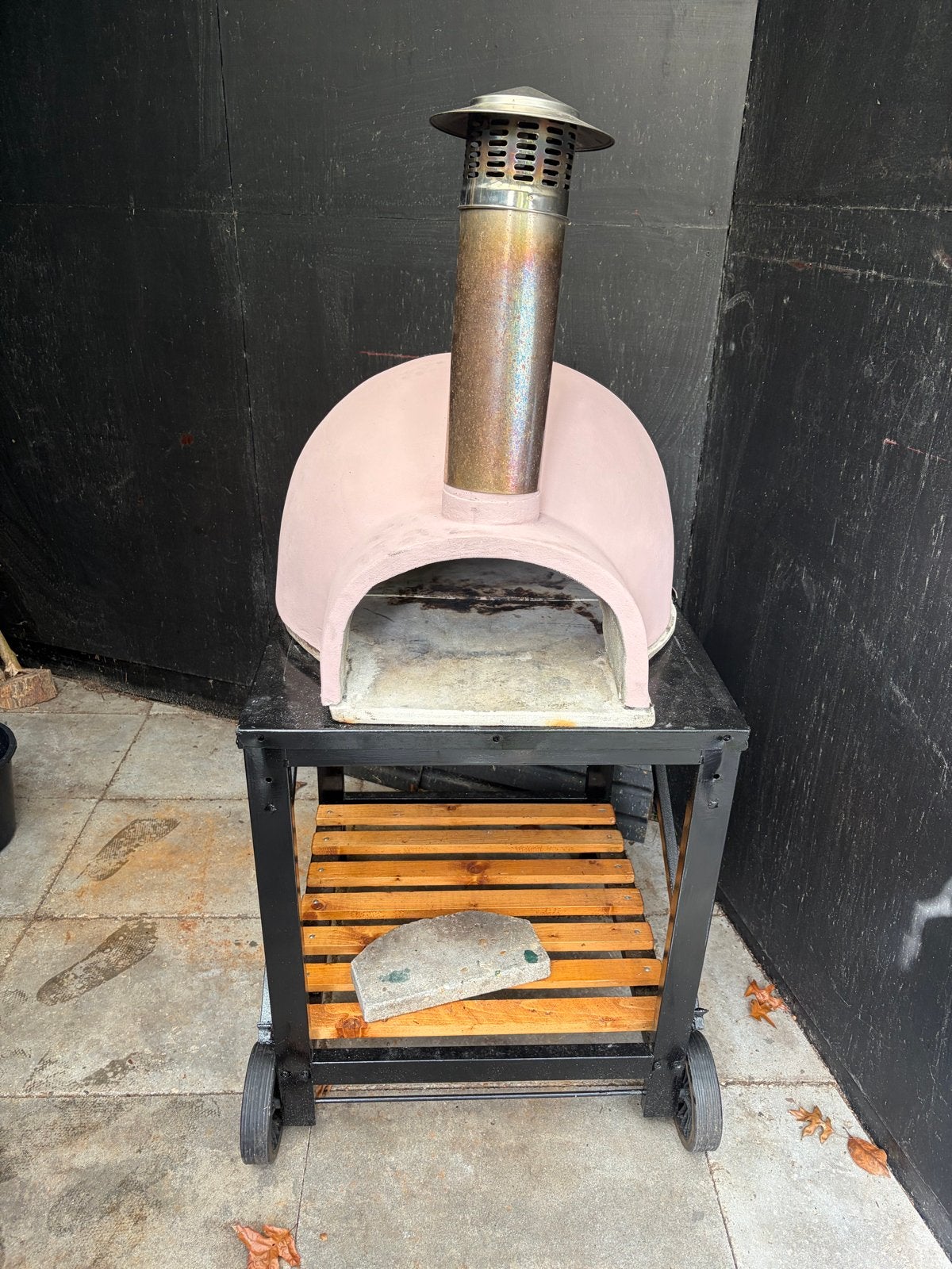 Houtgestookte Klei Pizza Oven met Onderstel & Accessoires, Ophalen, Nieuw