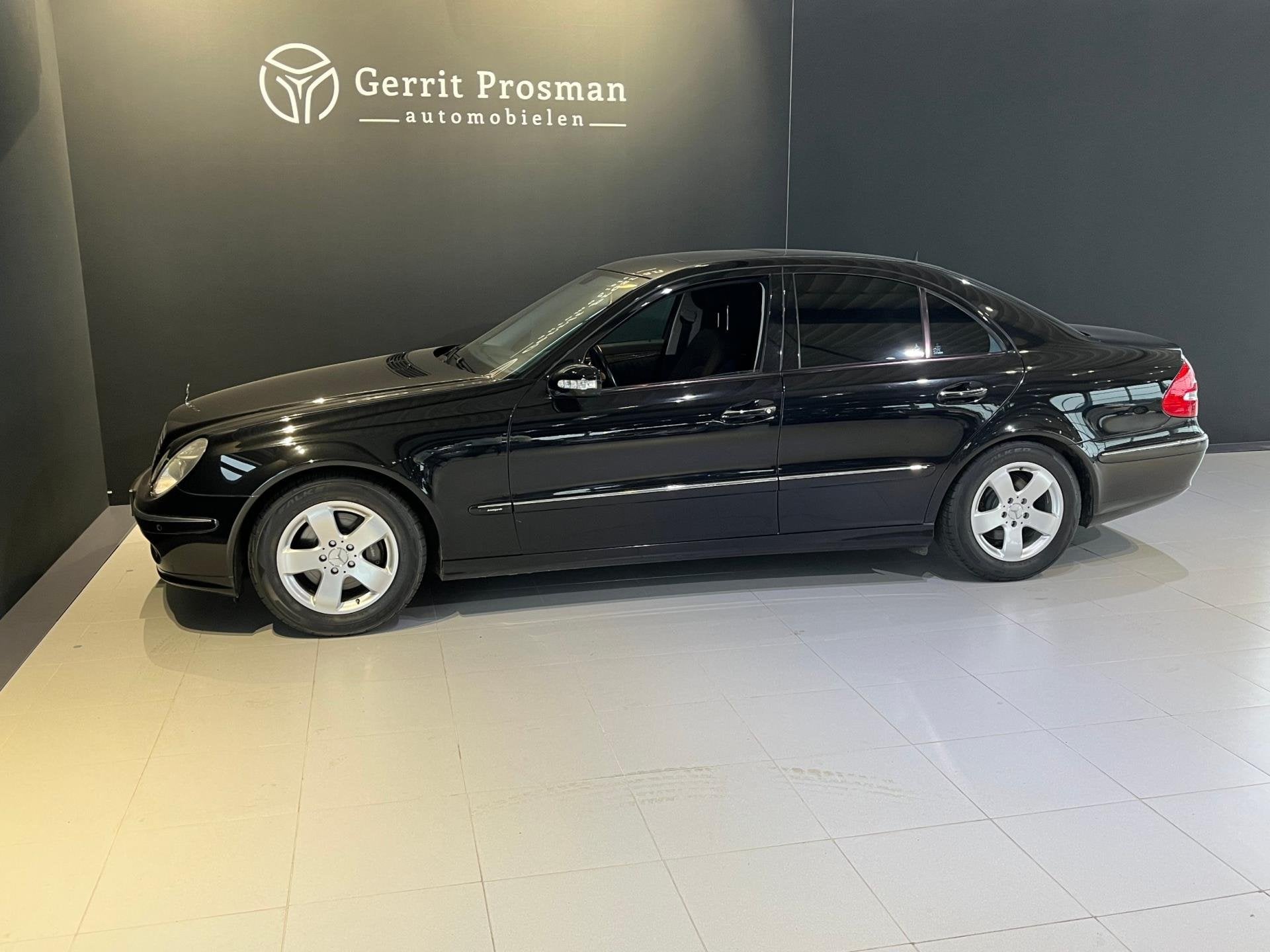 Mercedes-Benz E-klasse 350 Avantgarde (Let op! BTW verrekenb, Auto's, Automaat, Achterwielaandrijving, Gebruikt, Zwart