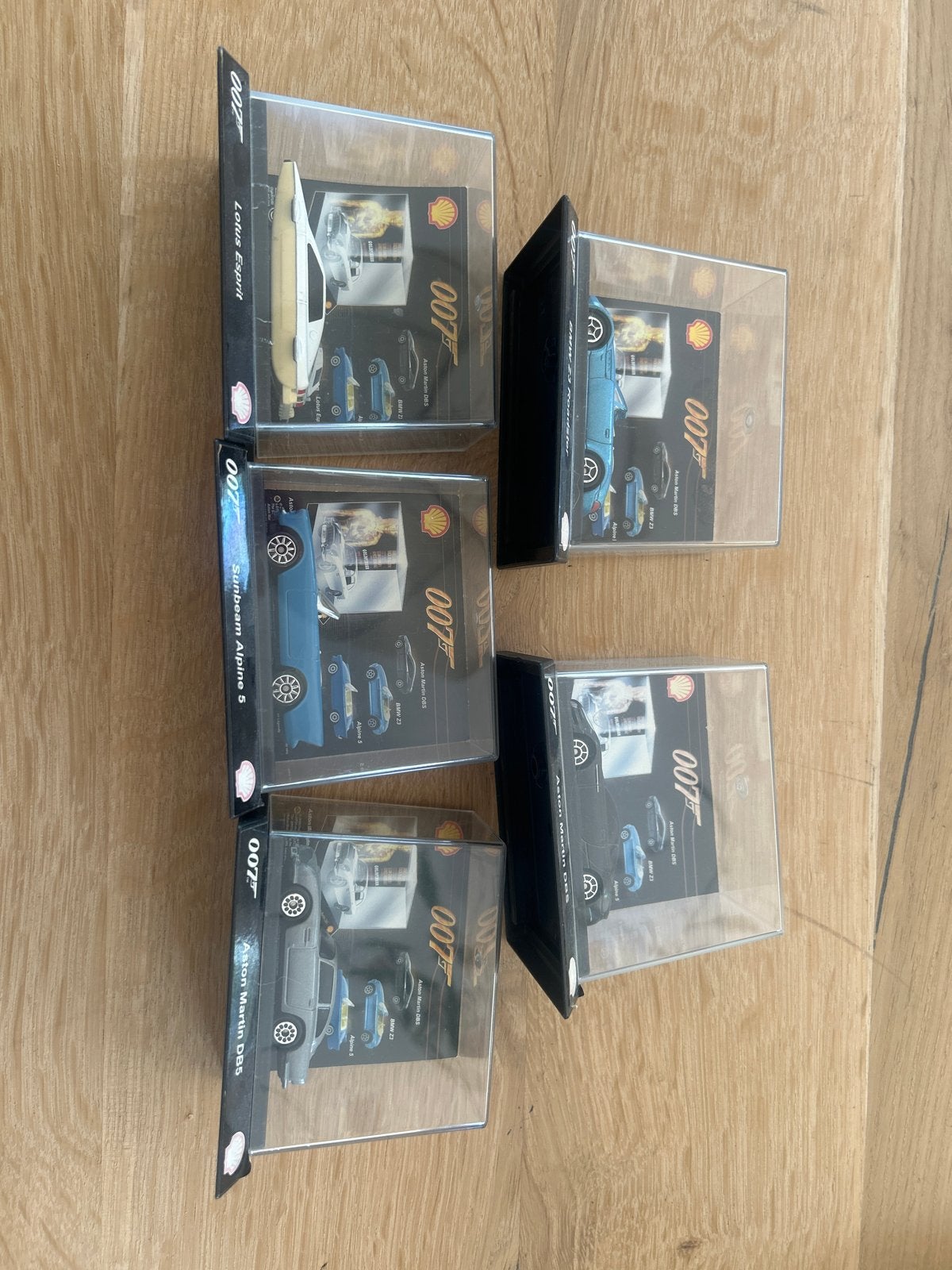 James Bond 007 Shell Collectie - Miniatuur Auto's, Overige merken, 1:50 of kleiner, Auto, Nieuw