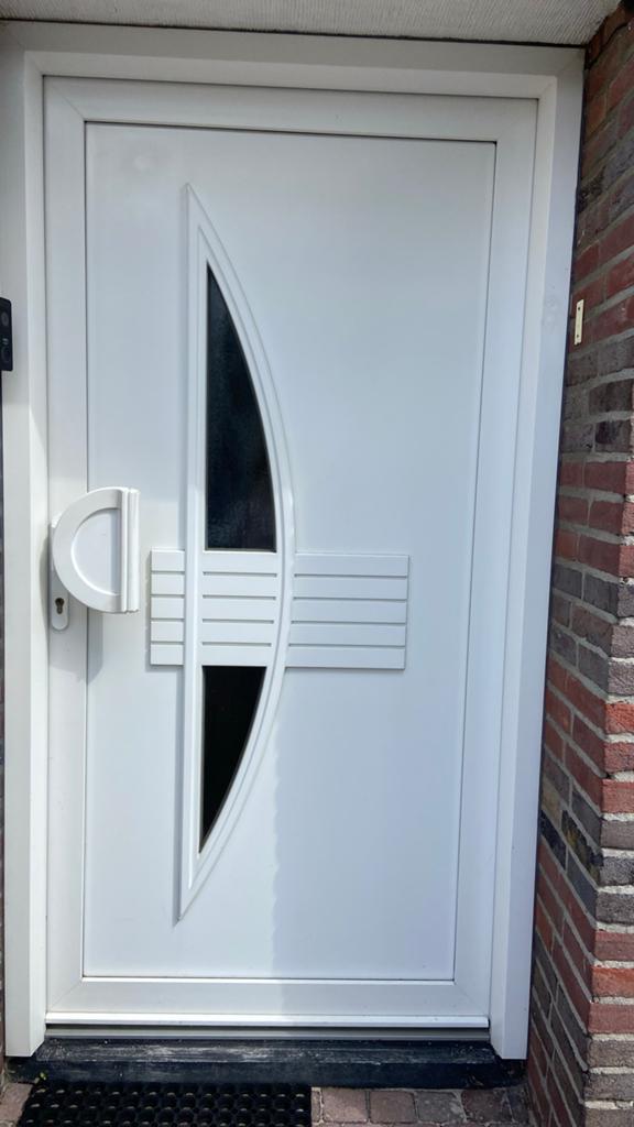 Witte kunststof voordeur 1105x2060, linksdraaiend, getint gl, Doe-het-zelf en Verbouw, Deuren en Horren, Kunststof, Gebruikt, Buitendeur