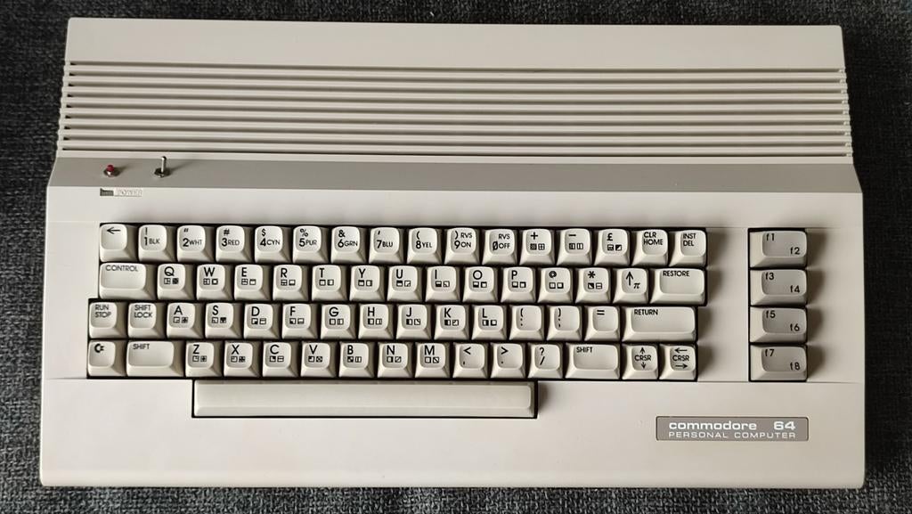 Commodore 64 C met voeding, Ophalen of Verzenden
