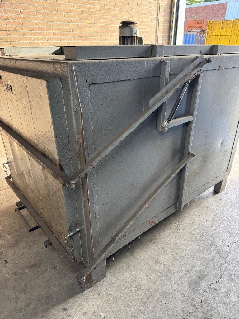 Ruime industriële Westeneng oven, Ophalen