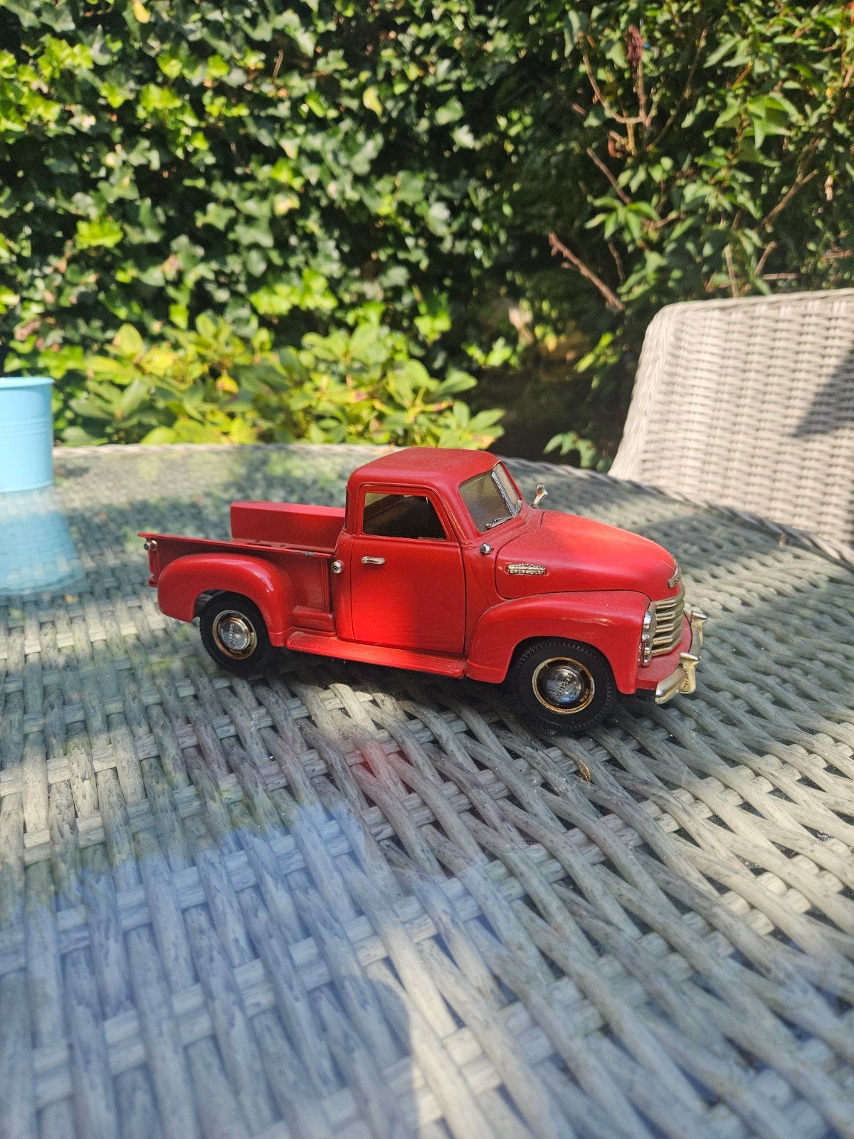 Rode Chevrolet pickup truck schaalmodel, Ophalen of Verzenden, Gebruikt, Auto, Overige merken
