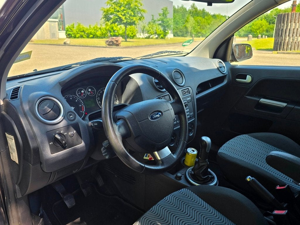 Ford Fusion 1.6-16V Futura AIRCO *apk:05-2027*, Auto's, Ford, Voorwielaandrijving, 1596 cc, Gebruikt, Origineel Nederlands