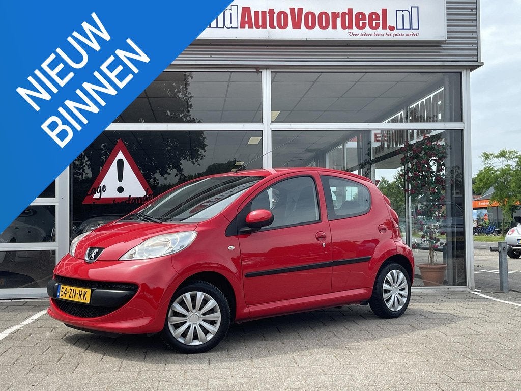 Peugeot 107 1.0-12V XS / 5 deurs/Centrale vergr met afstands, Voorwielaandrijving, Stof, Gebruikt, Met garantie (alle)