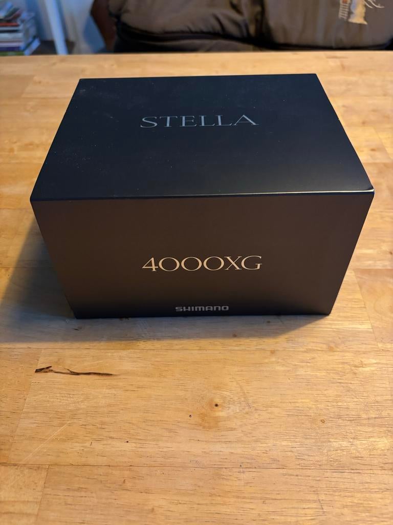 Shimano Stella 4000XG Molen - Nieuw in Doos, Ophalen, Nieuw, Molen