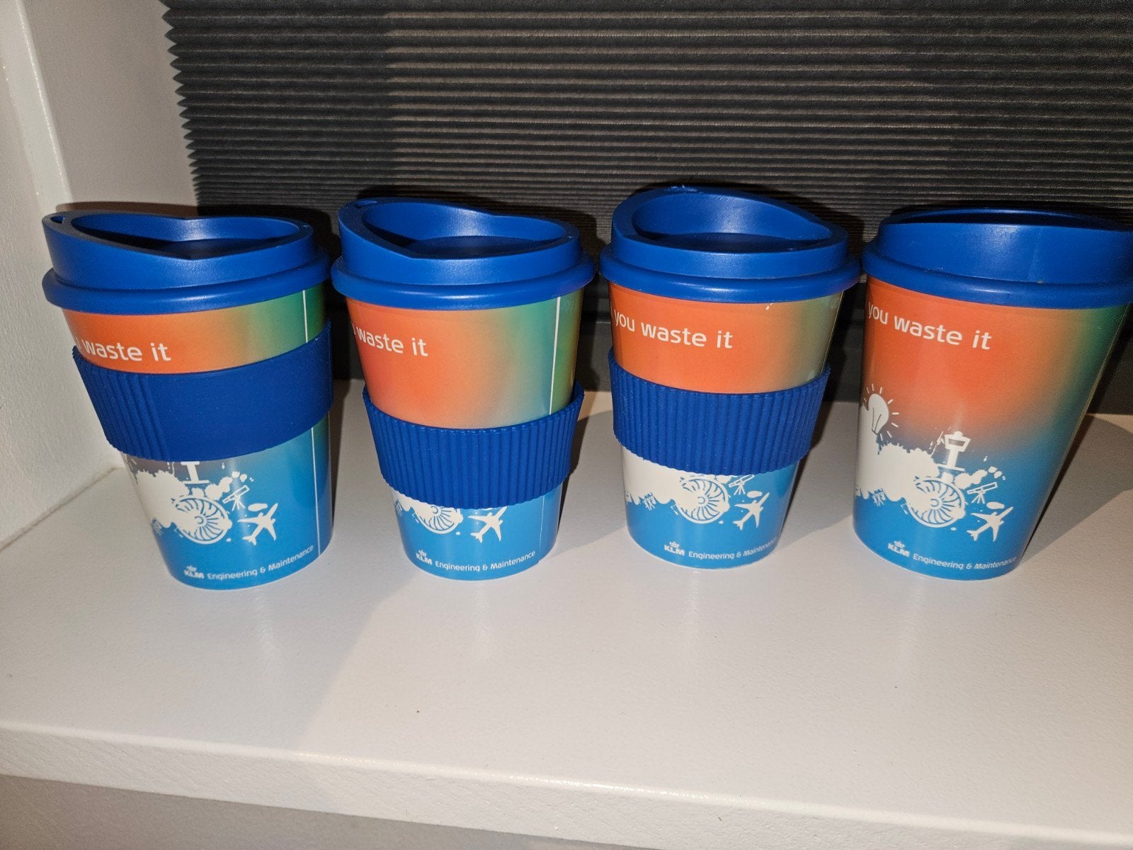 KLM beker collectors item, Kunststof, Nieuw, Overige stijlen, Mok