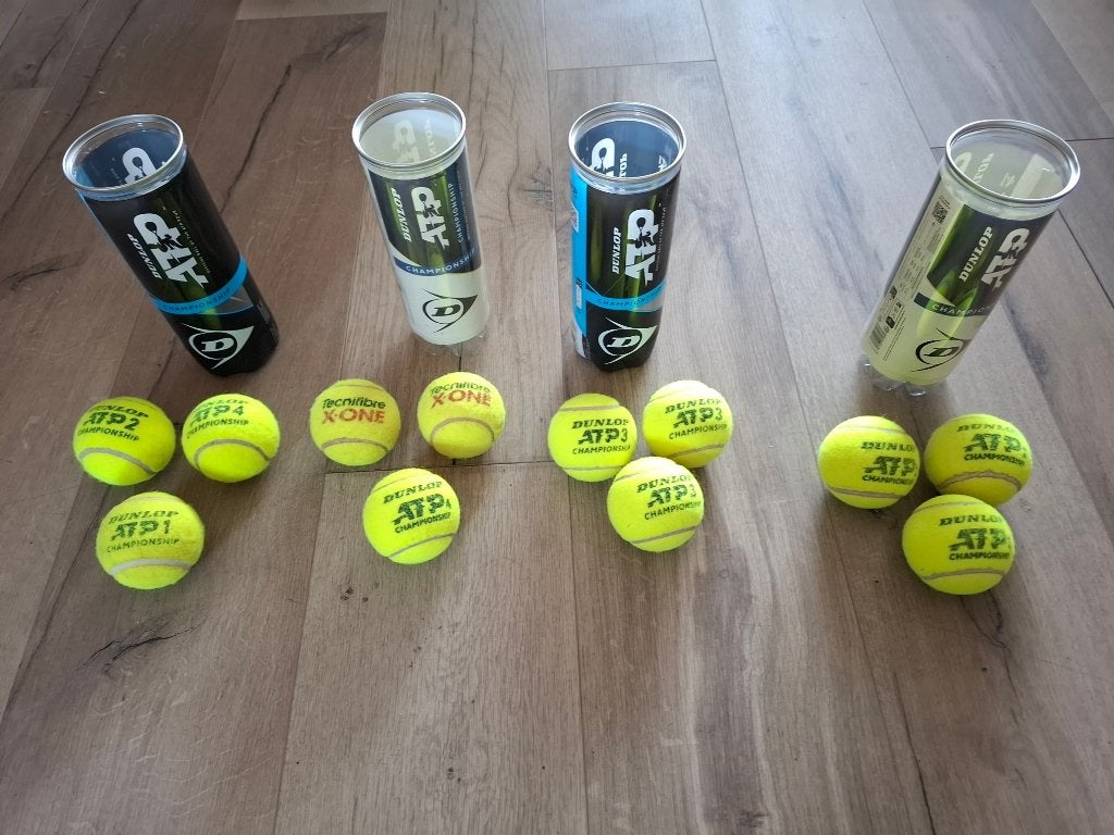 vrijwel nieuwe Dunlop ATP tennisballen, Sport en Fitness, Ballen, L00, Ophalen of Verzenden, Zo goed als nieuw